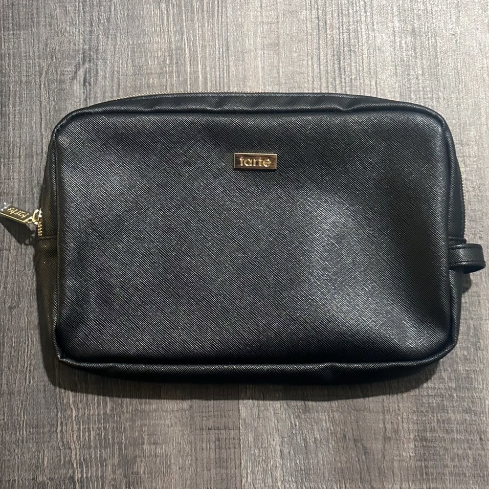 💞 New Black Textured Tarte Zip Close Makeup Bag with Rich Purple Lining